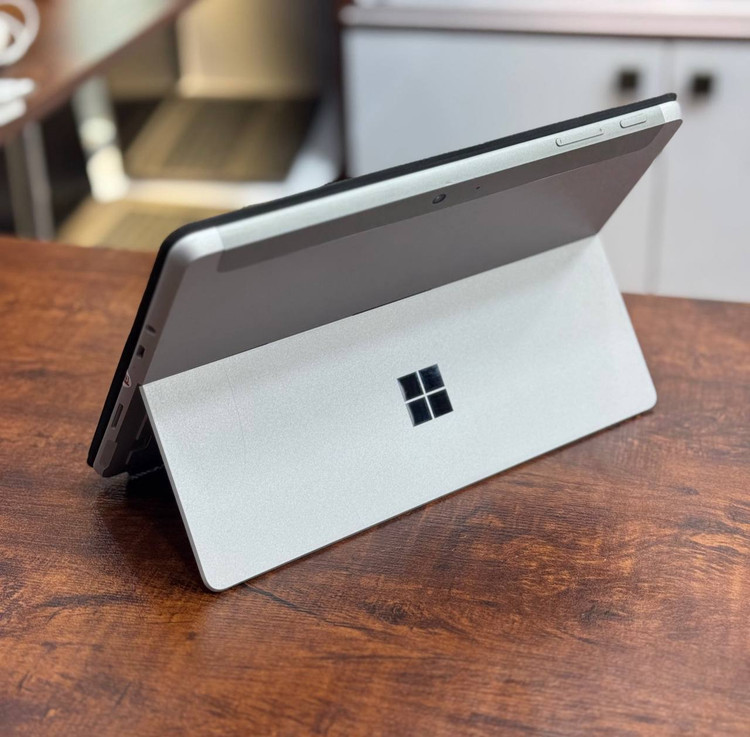 لپ تاپ استوک Microsoft Surface Go 2 | Intel Core m3-8100Y | رم 8GB | SSD 128GB | Intel UHD Graphics