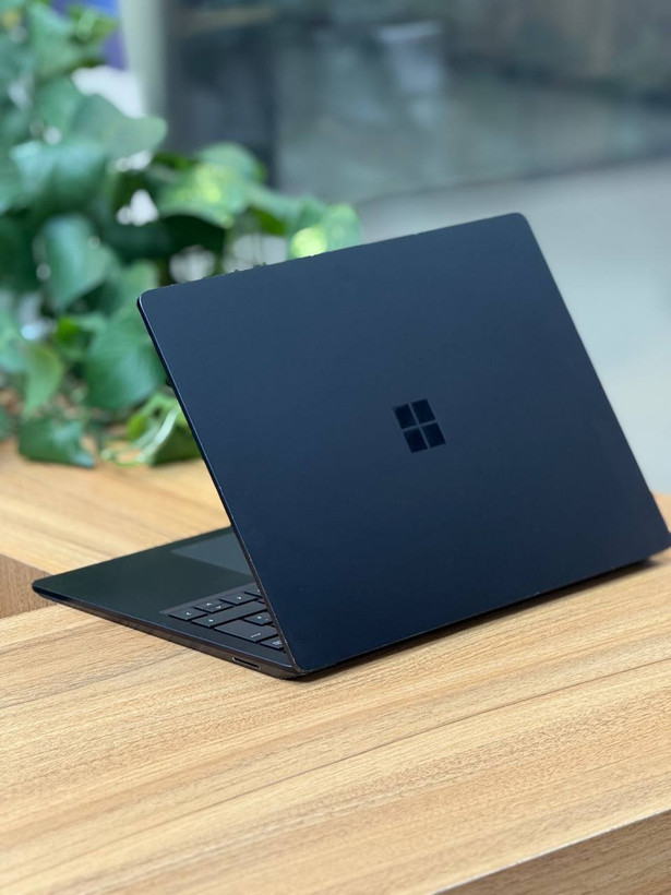 لپ تاپ استوک مایکروسافت Surface Laptop 4 | Core i7-1185G7 و Ryzen 5 نسل پنجم | رم 8GB و 16GB | SSD 256GB | Intel Iris Xe و Radeon