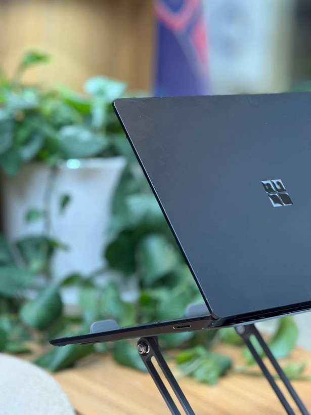 لپ تاپ استوک مایکروسافت Surface Laptop 4 | Core i7-1185G7 و Ryzen 5 نسل پنجم | رم 8GB و 16GB | SSD 256GB | Intel Iris Xe و Radeon