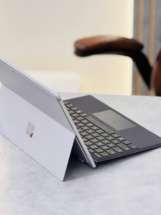 لپ تاپ استوک مایکروسافت Surface Pro 7 Plus سیم کارت خور | Core i5-1135G7 | رم 8GB | SSD 256GB | Intel Iris Xe