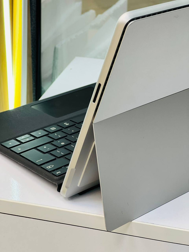 لپ تاپ استوک Microsoft Surface Pro 9 | Core i5-1245U | رم 16GB | SSD 256GB | Intel Iris Xe