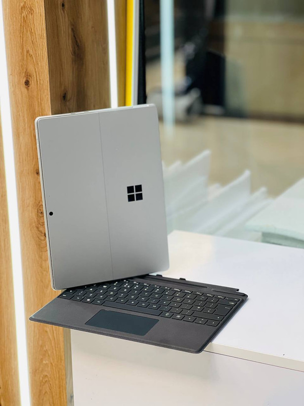 لپ تاپ استوک Microsoft Surface Pro 9 | Core i5-1245U | رم 16GB | SSD 256GB | Intel Iris Xe