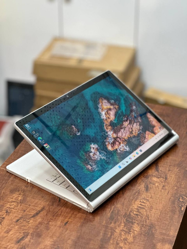لپ تاپ استوک Microsoft Surface Book 2 | Core i7-8350U | رم 16GB | SSD 512 GB | GTX 1060 6GB