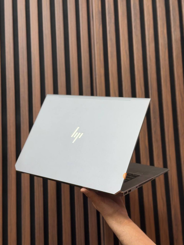 لپ تاپ استوک HP ZBook 15 G5 | Core i7-8850H | رم 16GB | SSD 512GB | گرافیک NVIDIA Quadro P2000 4GB