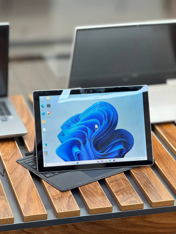لپ تاپ استوک Microsoft Surface Pro 4 | Core i5-6200U | رم 4GB | SSD 128GB | Intel HD Graphics