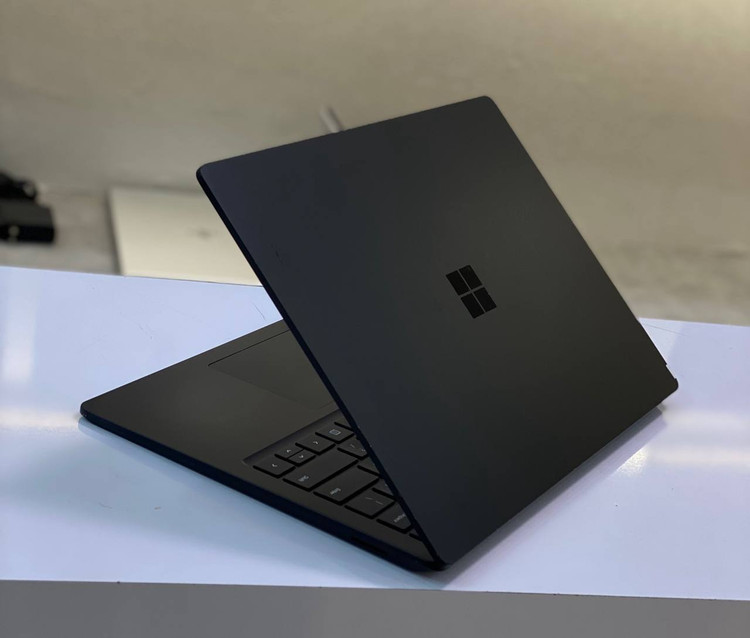 لپ تاپ استوک Microsoft Surface Laptop 5 | Core i7-1265U | رم 16GB DDR5 | SSD 256GB | Intel Iris Xe Graphics