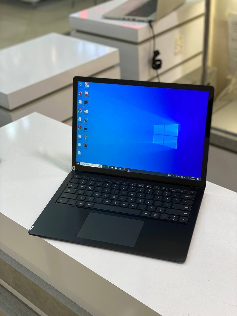 لپ تاپ استوک Microsoft Surface Laptop 5 | Core i7-1265U | رم 16GB DDR5 | SSD 256GB | Intel Iris Xe Graphics