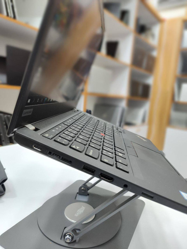 لپ تاپ استوک Lenovo ThinkPad T490 | Core i5-8365U | رم 16GB | SSD 256GB | Intel UHD Graphics | لمسی