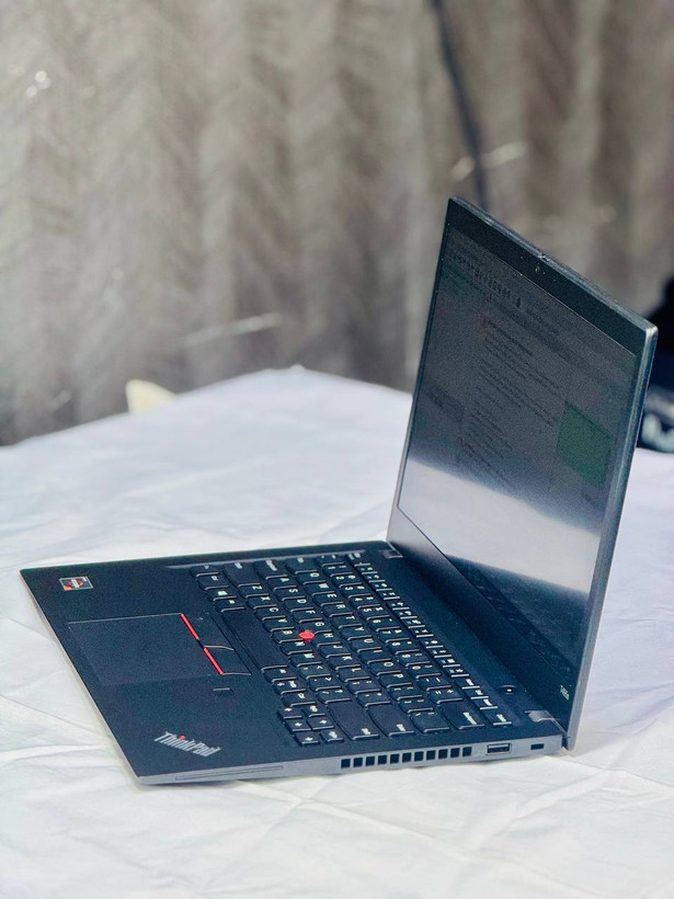 لپ تاپ استوک Lenovo ThinkPad T495s | Ryzen 5 3500U | رم 8GB | SSD 256GB | AMD Vega 8