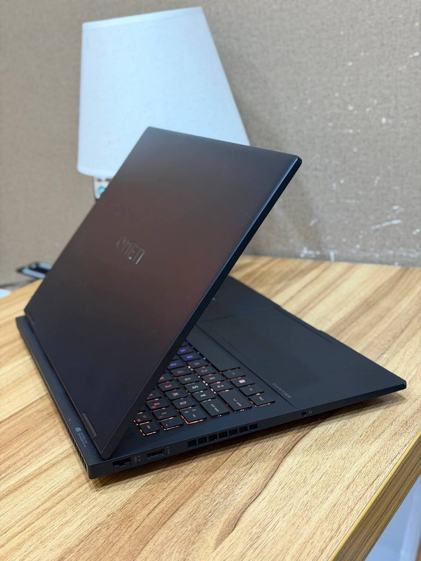 HP OMEN 16 | Ryzen 9 8940HX | 32GB | 1TB SSD | RTX 5060 8GB | 16" 2K 240Hz | Open Box